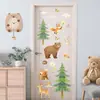 Adesivos de parede de animais da selva em aquarela pintados à mão com esquilos, coelhos, alces e árvores, adequados para quartos de meninos e meninas, autoadesivos