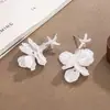 Brincos Estrela do Mar Pétala de Concha Branco Frio para Mulheres Nicho de Luxo Exquisite Quadrado/Redondo Afinando Joia de Orelha Atacado