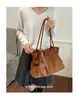 Bolso de Terciopelo Gamuzado para Mujer 2026 Nuevo Estilo Tendencia Otoño Retro Milanés Bolso Tote para el Trabajo Bolso de Hombro de Gran Capacidad