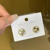Pendientes Ins con Tachuelas de Diamante, Suaves y Amorosos para Mujer, Lujo Ligero con un Toque de Alta Gama, Aguja de Plata S925, Diseño de Nicho, Pendientes Elegantes