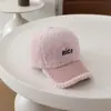 Gorra de béisbol para niños de 3 a 8 años, nuevo estilo otoño e invierno, gorra cálida de felpa para niños, gorra versátil con letras transfronteriza para niñas