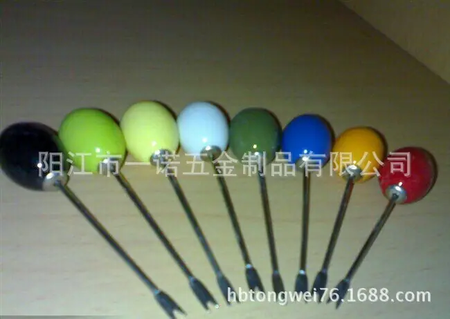 IMG_0924A不锈钢是201材料。长9cm，陶瓷长2.8