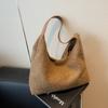Bolsa de Pelúcia Vintage de Grande Capacidade Feminina 2024 Nova Outono e Inverno Elegante Bolsa de Ombro para o Dia a Dia Bolsa Tote Fashion