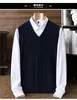 Chaleco de punto para hombre con cuello en V, nuevo estilo otoño/invierno, chaleco de punto grueso trenzado, se puede usar como capa interior o exterior, suéter casual sin mangas de cachemira, en stock