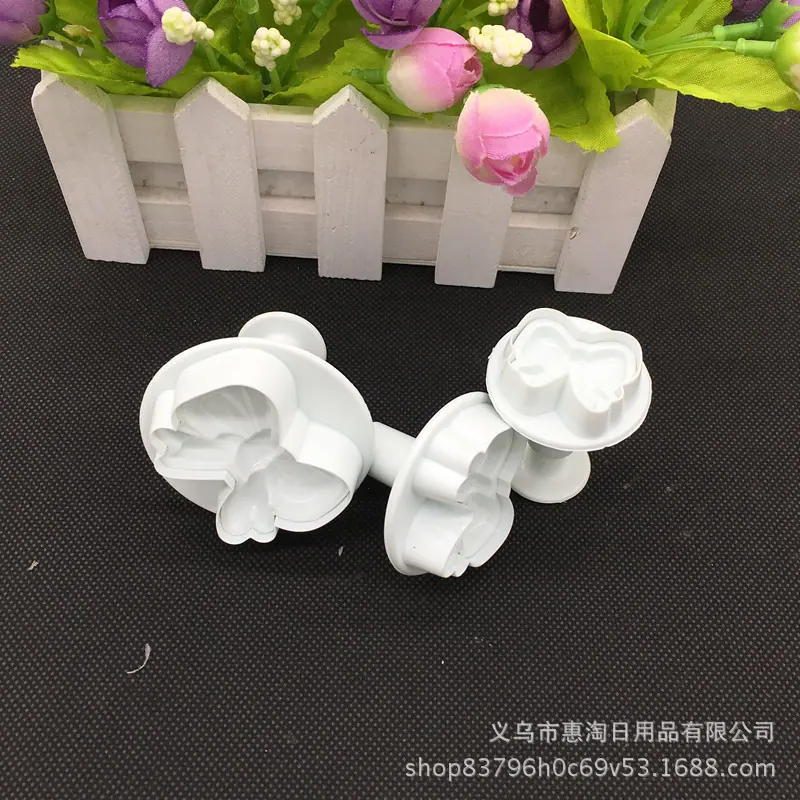 566C6D1A-26F6-49A3-BCFB-A29A18