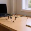 Armazones de Titanio Puro para Gafas para Hombres y Mujeres, Armazones Redondos Retro Literarios y Artísticos, Armazones Ópticos Terminados con Miopía, Venta al por Mayor
