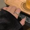 Anel liso para mulheres, moderno e único, design de nicho, luxo leve, simples e requintado, conjunto de três peças, anel ajustável, elegante