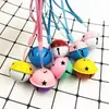 Llavero Colgante de Metal con Dos Campanas Pequeñas de Colores Recubrimiento al Vacío Colorido Colgante para Joyería DIY Campana Navideña de Dibujos Animados