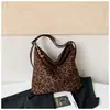 Bolso elegante y práctico de gran capacidad para mujer, nueva colección otoño 2026, diseño de alta calidad, disponible como mochila o bolso de hombro