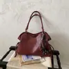 Bolsa de Grande Capacidade Feminina 2026 Novo Estilo Uso Diário Versátil Bolsa de Ombro Estilo Coreano Merade Bolsa Tote Retrô