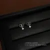 Brincos de Zircônia Doce e Simples de Amor para Mulheres, Estilo Nicho de Luxo Leve, Brincos Versáteis em Formato de Coração, Joia de Orelha Personalizada de Alta Qualidade