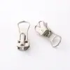 Zíper de resina nº 5 combinando com cabeça de zíper especial aba puxadora de resina peça semicircular em estoque cabeça de zíper de metal