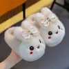 Pantuflas de algodón para niños con diseño de conejo, con sensación de amortiguación suave, lindas pantuflas de dibujos animados antideslizantes para interior, con suela suave para bebés, para niñas en invierno