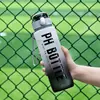Copo Caneca Degradê Alto Valor de Cor Esportes ao Ar Livre Fitness Copo de Plástico Grande Capacidade Fosco Portátil Copo com Canudo
