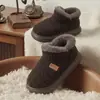 Nuevas zapatillas de felpa y algodón para invierno 2026 para mujer, forradas de forro polar y engrosadas, adecuadas para usar en interiores y exteriores, antideslizantes, estilo de pareja, zapatillas de algodón para hombre
