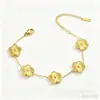 Pulsera de Trébol Transfronteriza con Diamantes, Lujo Ligero y Sensación de Alta Gama, Joyería de Nicho Popular para Mujeres, Accesorios Simples para la Mano