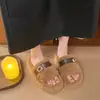 Pantuflas de algodón de invierno, pantuflas peludas, de suela gruesa, cálidas, forradas de felpa, ligeras, modernas, casuales, nuevo estilo para mujer, que aumentan la altura, versátiles, de una tira 2026