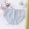 Ropa interior sin costuras de uso independiente, bragas japonesas suaves con borde de encaje, ropa interior transpirable para niñas, cintura media, color liso, entrepierna de algodón