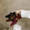 Sapatos Mary Jane Sapatos de Bico Quadrado Femininos Novos Retro Salto Grosso 2025 Palavra Estampa de Leopardo com Forro de Lã Fivela Primavera e Outono Cinta de Camurça