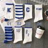 Meias azuis Klein para homens de cano médio para todos os jogos ins na moda desodorante de barril longo esportes meias de basquete para homens de outono e inverno