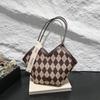 Bolso vintage para mujer, novedad de invierno 2024, bolso de moda para mujer, bolso bandolera de estilo occidental popular, bolso de cubo simple.
