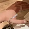 Pulsera con Cierre de Flor Cuadrada de Circonita Transfronteriza Europea y Americana Estilo Exagerado Versátil Pulsera Joyería de Gama Alta de Lujo Ligero para Mujeres