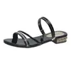 Sandalias de Doble Uso Estilo Nuevo para Mamá para Mujer 2024 Versión Coreana Versátiles Elegantes de Tacón Bajo Talla Grande Suela Suave Sandalias con Pedrería