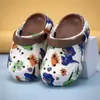 Zapatos de Agujeros para Niños Sandalias Infantiles Antideslizantes Niños Adolescentes Nuevos Chanclas de Playa de Verano Suela Suave para Exteriores Silenciosos