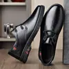 Zapatos de Cuero para Hombre de Otoño, Zapatos Británicos Transpirables de Estilo de Negocios para Hombre, Zapatos Casuales de Punta Redonda con Suela Suave, Zapatos de Trabajo, Versátiles, Transpirables y Cómodos