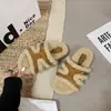 2026 Inverno Novo Lã de Cordeiro Plano Uma Tira Pelo Chinelos Femininos Externo Versátil Casual Quente Algodão Chinelos Sapatos