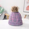 Novo chapéu de lã com pompom de pelo de guaxinim de cores mistas para moda feminina outono e inverno, chapéu de tricô quente, chapéu simples estilo coreano em formato de cúpula