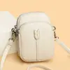 Elegante bolso pequeño cuadrado de cuero suave para teléfono para mujer, nuevo modelo 2026, bolso de hombro cruzado minimalista de nicho para señoras de mediana edad