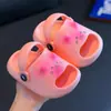 Pantuflas para niñas, diseño de gatito, nuevo modelo verano 2026, sandalias de EVA antideslizantes para interior, casa, baño para bebés, para niños