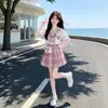 Dulce y lindo conjunto de verano estilo coreano para niñas con corbatín, manga corta y falda plisada a cuadros, juego de dos piezas