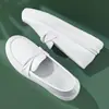 Zapatos de Enfermera para Mujer Nuevos de Verano Transpirables de Suela Gruesa Antideslizantes Blancos Ligeros y No Cansan los Pies Zapatos Especiales de Trabajo para el Cuidado Médico