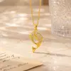 Colar de golfinho requintado, best-seller transfronteiriço para mulheres, pingente de cobre com zircônia incrustada de luxo leve e de nicho, joia de corrente para clavícula de alta moda