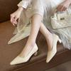 5168-19 Sapato Elegante de Salto Alto com Design Trançado de Alta Qualidade, Bico Quadrado, Versátil, para Mulheres, com Salto Grosso e Flats Que Podem Ser Pisados na Primavera e Outono