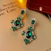 Brincos de Diamante Esmeralda Vintage Agulha de Prata Moda Nicho Brincos de Luxo Leve Alta Qualidade Elegante Personalizado Brincos Atacado