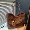 Cross2026 Otoño Nuevo Estilo Personalizado Popular Retro Moda Textura Bolso Tote Viaje Diario Nicho Bolso de Hombro