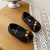 Zapatos de terciopelo y piel para niña 2026 Otoño para niña pequeña sin cordones de corte bajo zapatos de princesa cereza zapatos de suela blanda para niños