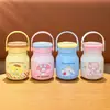 Taza térmica co-branded de Sanrio para niños, taza de gran capacidad de acero inoxidable grado alimenticio 316, alto valor estético, portátil, vaso especial con popote para uso escolar