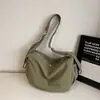 Bolsa Tote de Lona Lavada Versátil para Mulheres Design de Nicho de Inverno Simples para o Dia a Dia Bolsa de Ombro Transversal