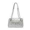 Bolso de Cadena Acolchado de Alta Gama Estilo Chanel para Mujer, Nuevo Modelo 2026 Versátil Bolso de Hombro Cruzado con Cierre de Candado Bolso de Axila