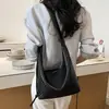 Bolsa de Mão Feminina Moda 2026 Tote Tecido Grande Capacidade Novo Design Ombro Único Bolsa para Trabalho Versátil Nicho