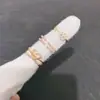 Versión coreana de anillo geométrico simple micro incrustado de circón al por mayor color dorado chapado en oro real anillo delgado estilo Ins para mujer lote mixto
