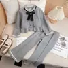 Traje de Otoño para Niña 2024 Nuevas Explosiones Estilo Occidental Pantalones de Bocina Pequeños tipo Chanel para Niña Conjunto de Dos Piezas