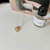 Pingente de Concha Corrente de Lã Colar Longo Feminino Design de Nicho Ins Banhado a Ouro 18K Pingente de Alta Qualidade Acessórios de Outono e Inverno