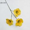 Flor artificial de tulipán abatible de tres cabezas nueva arreglo floral terminado para boda salón de bodas flores artificiales al por mayor