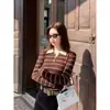 Suéter de punto de manga larga con cuello alto y rayas de bloques de color estilo universitario para mujer, nueva colección Otoño 2026, versátil para el trabajo y el uso casual