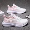 Zapatos Deportivos Nuevos para Examen Primavera 2024 para Estudiantes de Secundaria y Preparatoria Tenis Casuales Transpirables Malla Voladora Zapatos para Correr